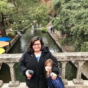 Meet your Posher, Roxanne